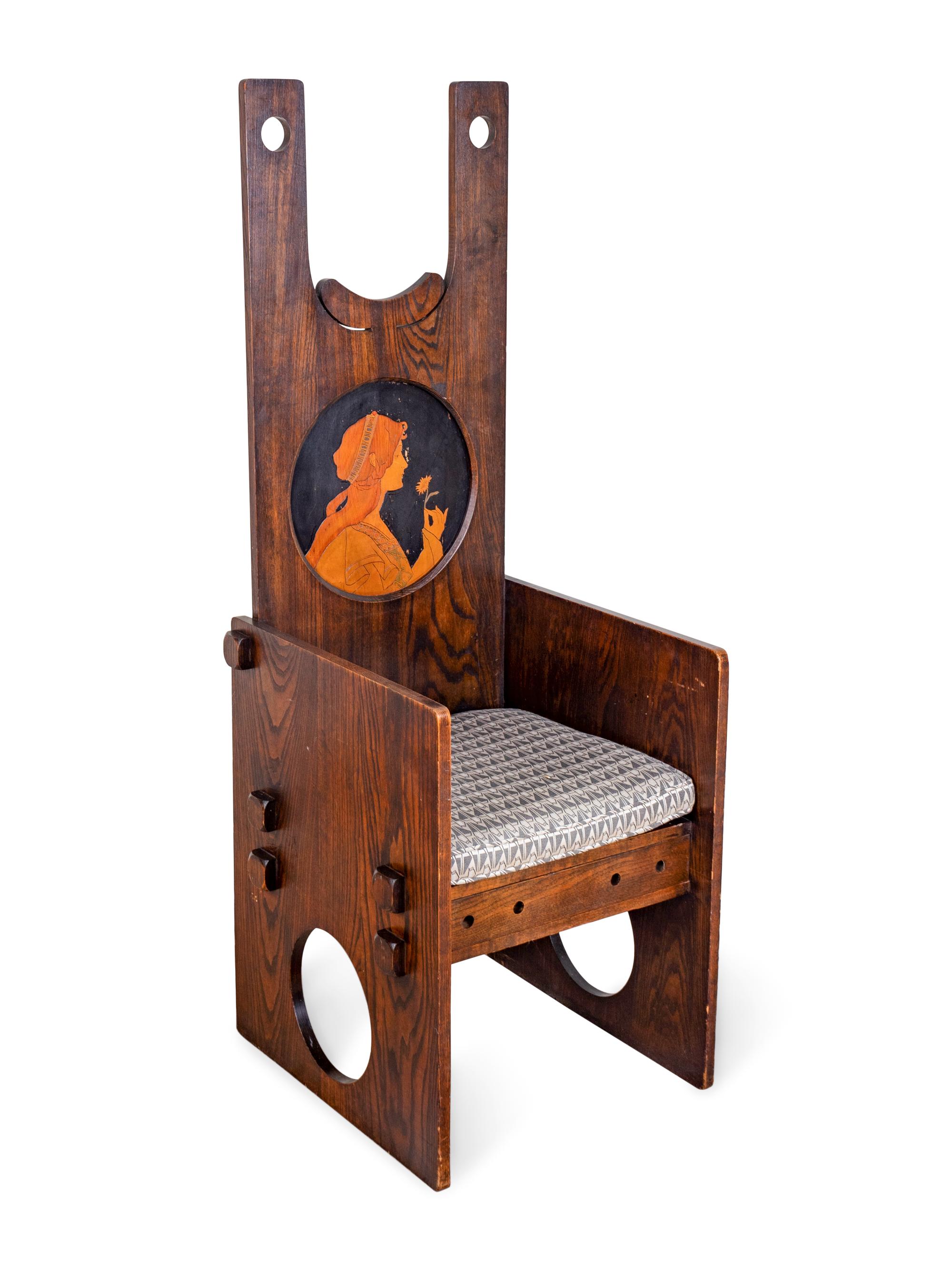 An Arts & Crafts Incised and Stained Oak Hall Chair — EARLY 20TH CENTURY
