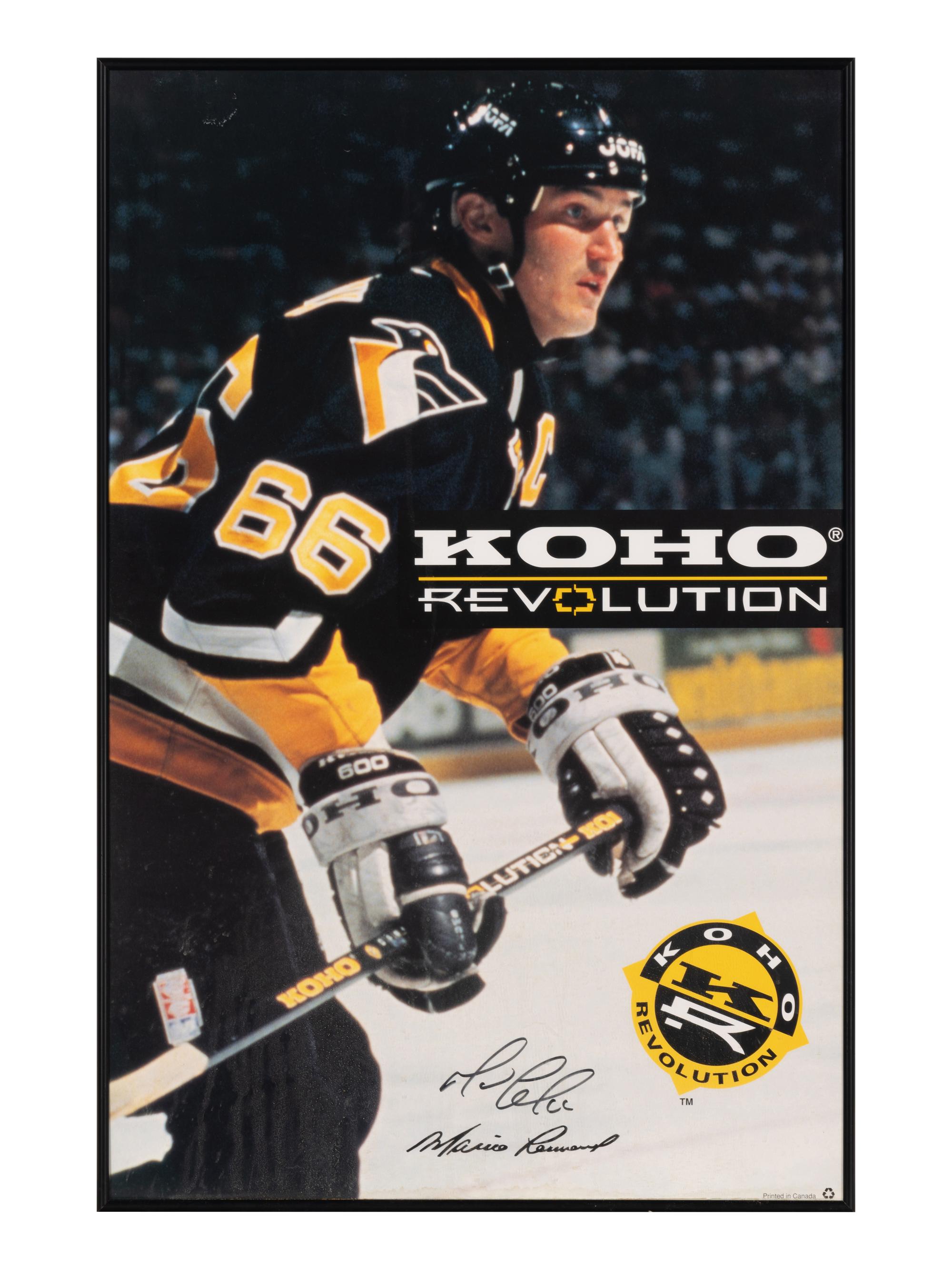 A Group of Hockey Hall of Fame Signed Autographs Featuring Wayne Gretzky and Mario Lemieux
