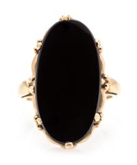 A Yellow Gold and Onyx Ring, 4.50 dwts.