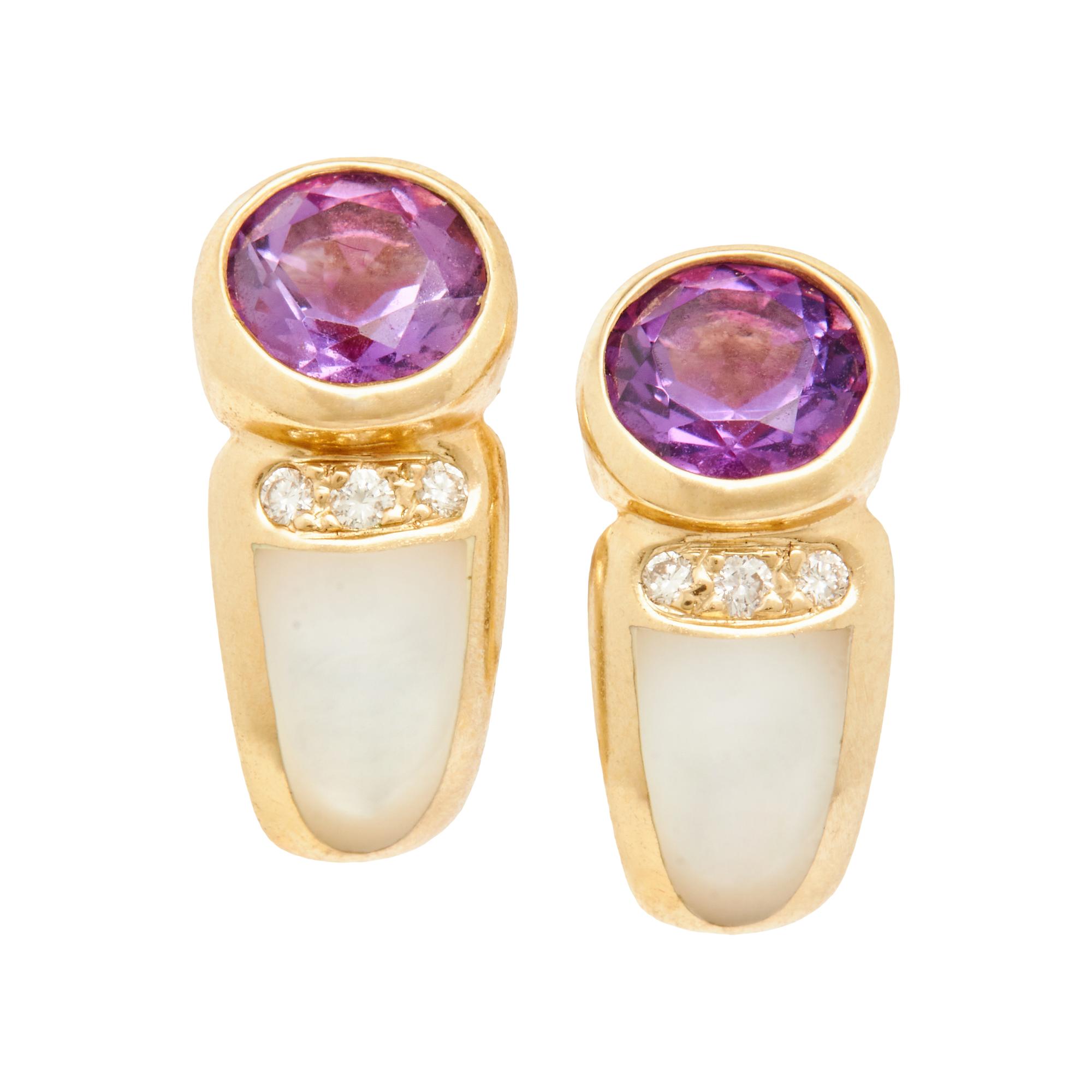 COLLECTION OF EARRINGS