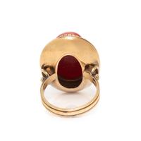 YELLOW GOLD AND CORAL RING
