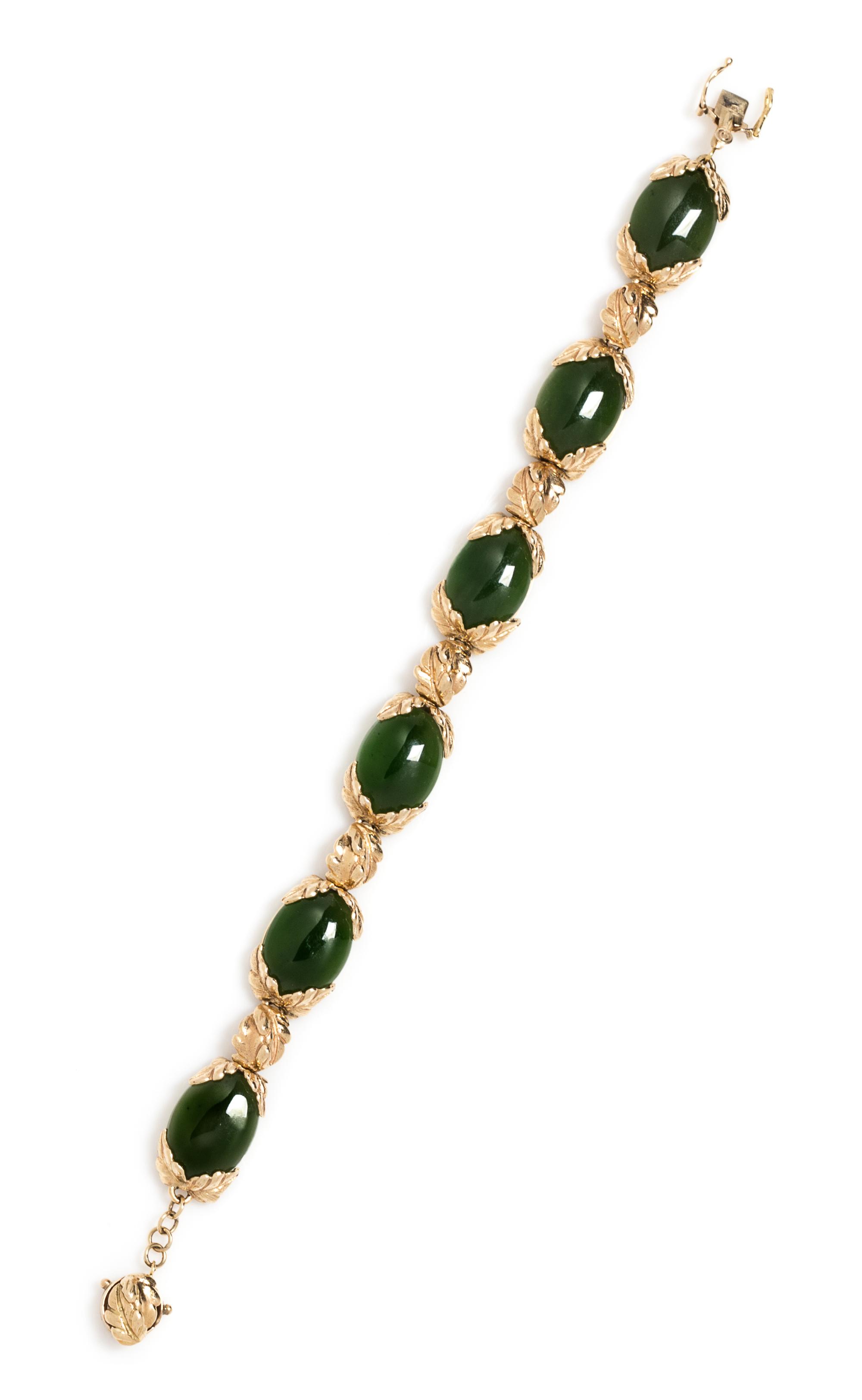 A 14 Karat Yellow Gold and Nephrite Jade Bracelet, 20.80 dwts.