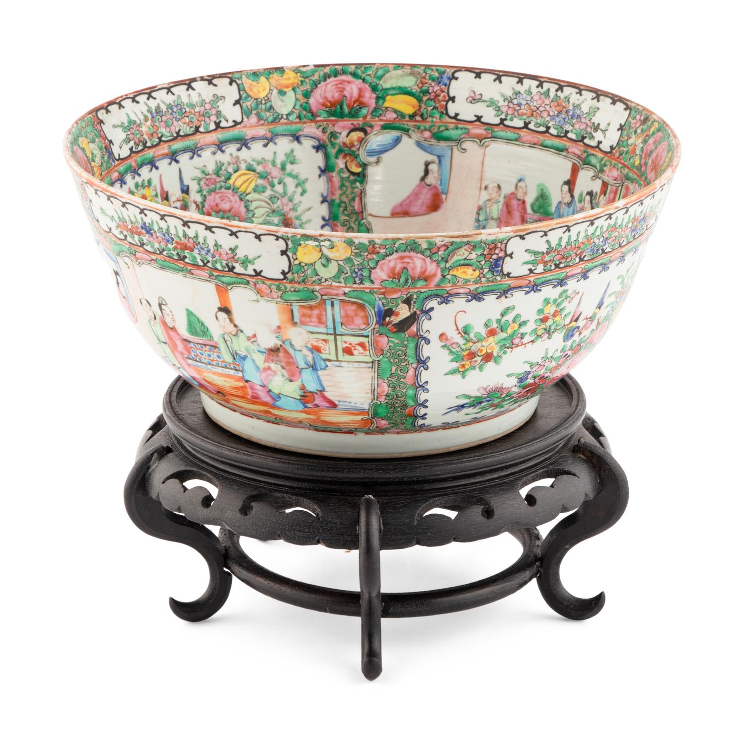 A Chinese Export Rose Medallion Porcelain Bowl