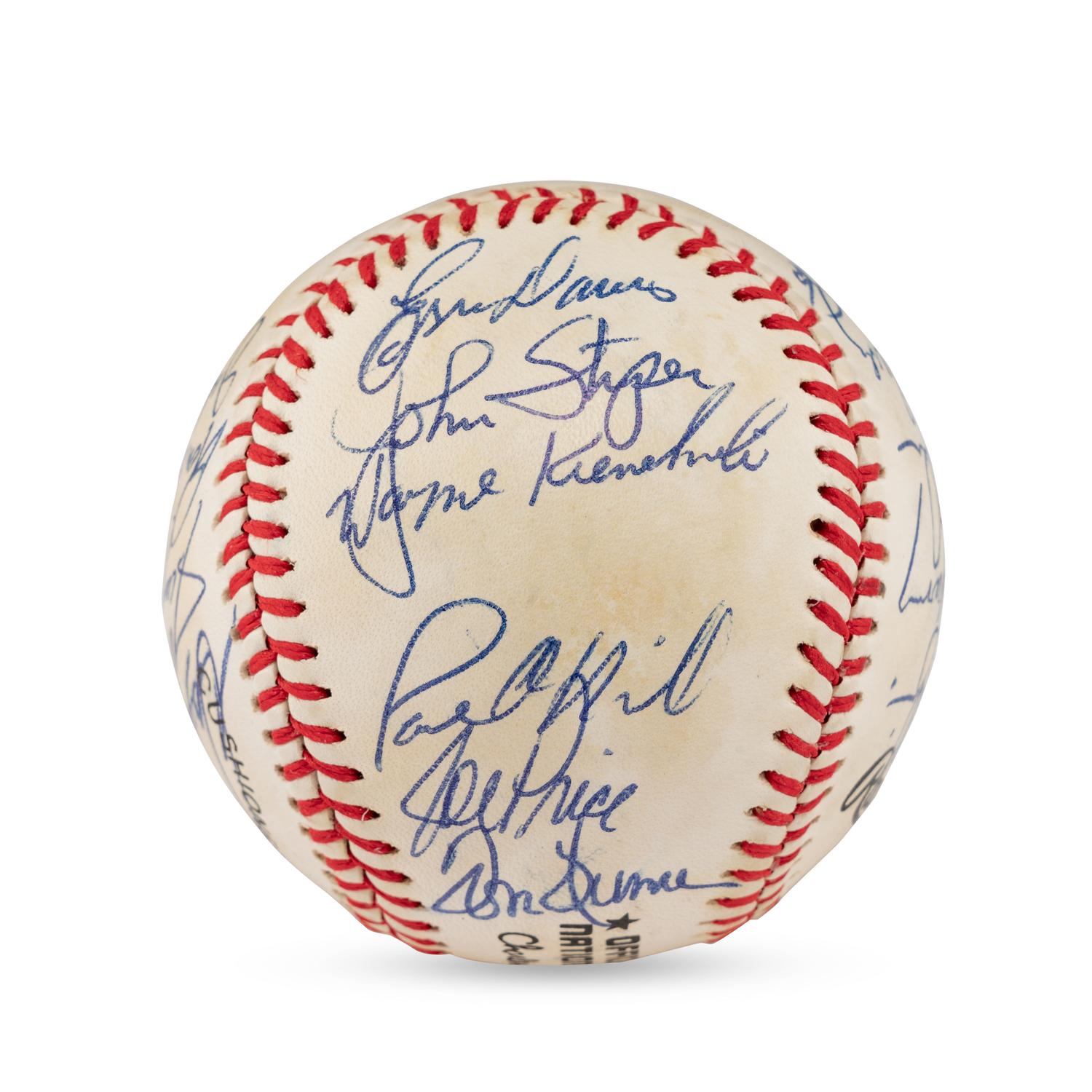 A 1985 Cincinnati Reds Team Signed Autograph Baseball