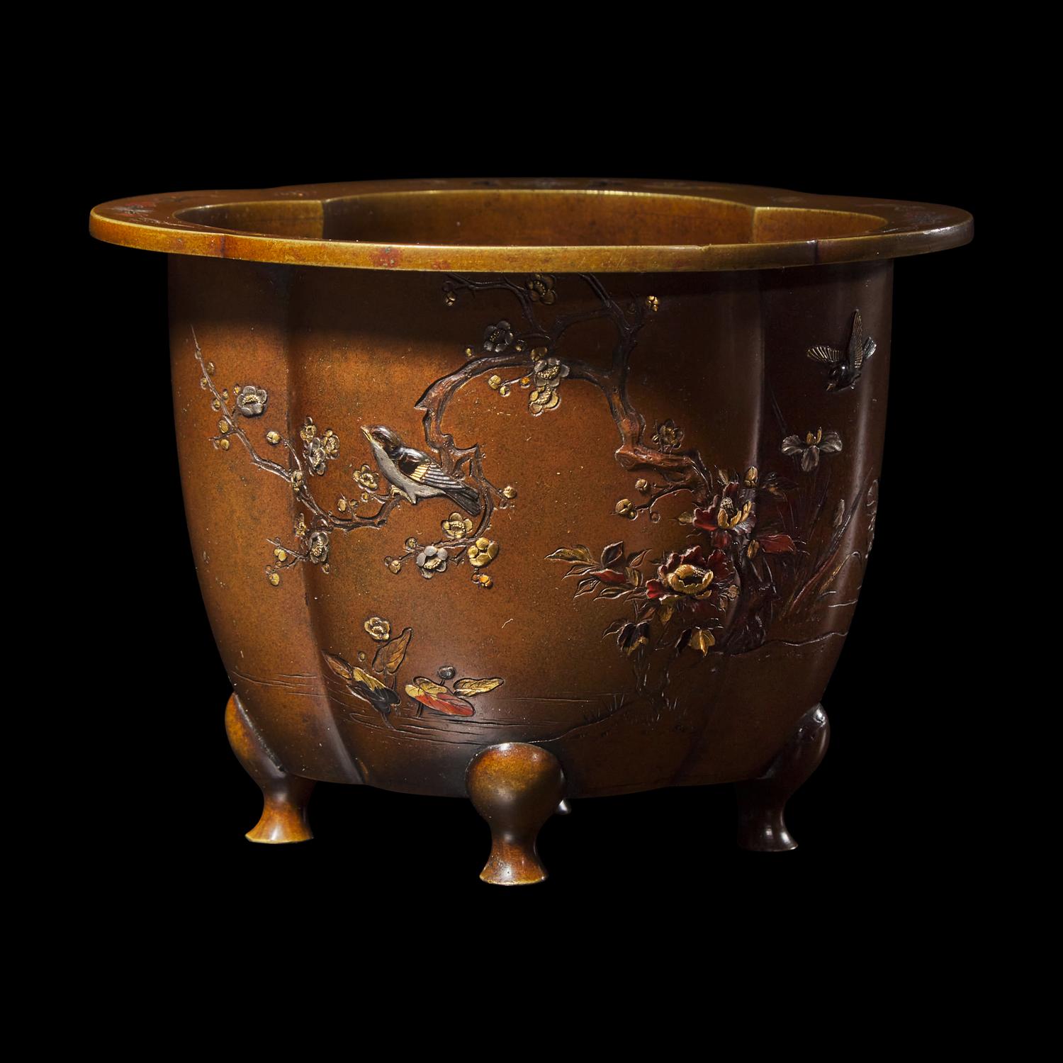 A Japanese Inlaid and Patinated Bronze Small Jardiniere by Inoue of Kyoto, Meiji Period 日本明治時期 井上製金銀象嵌花卉圖海棠式盆
