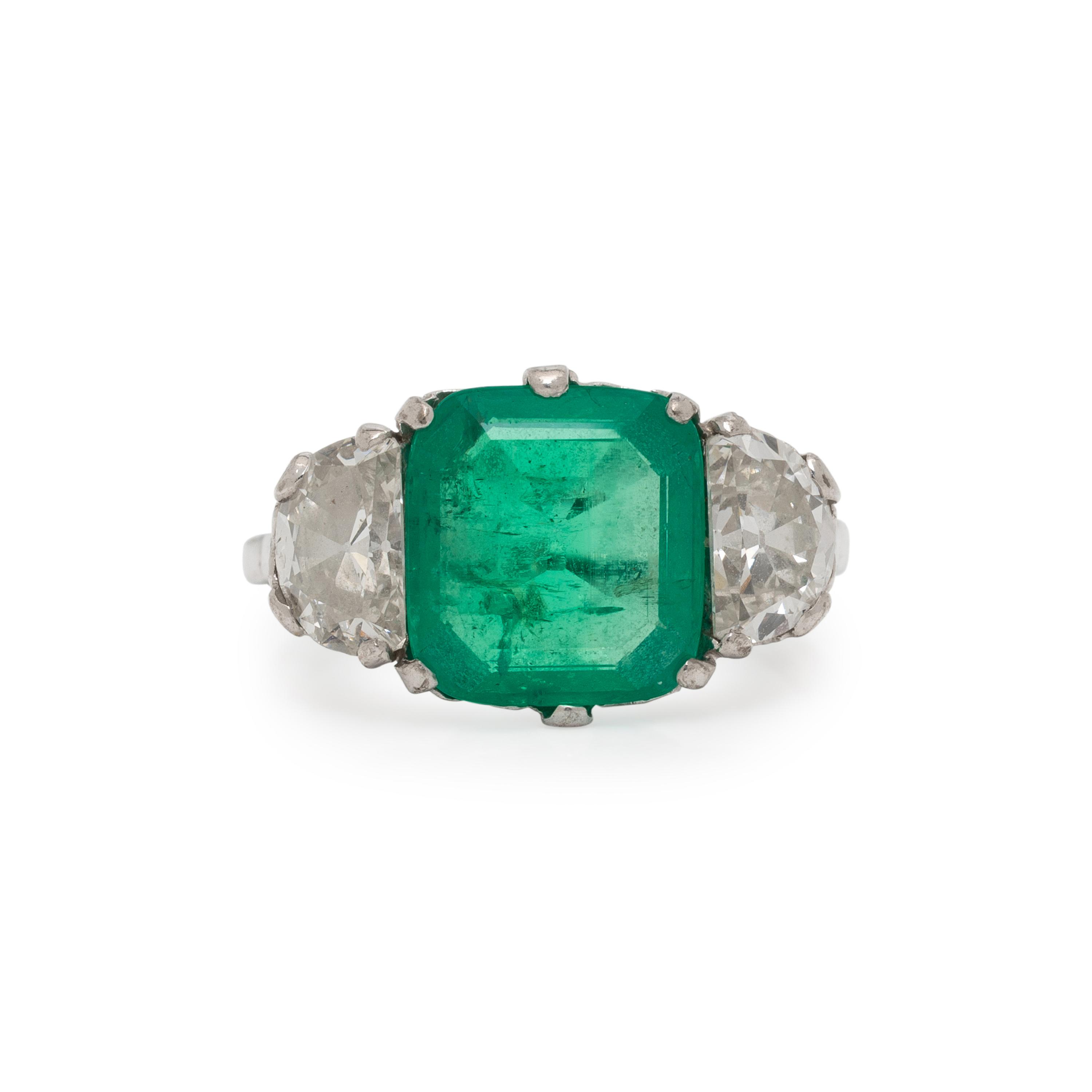 COLOMBIAN EMERALD AND DIAMOND RING