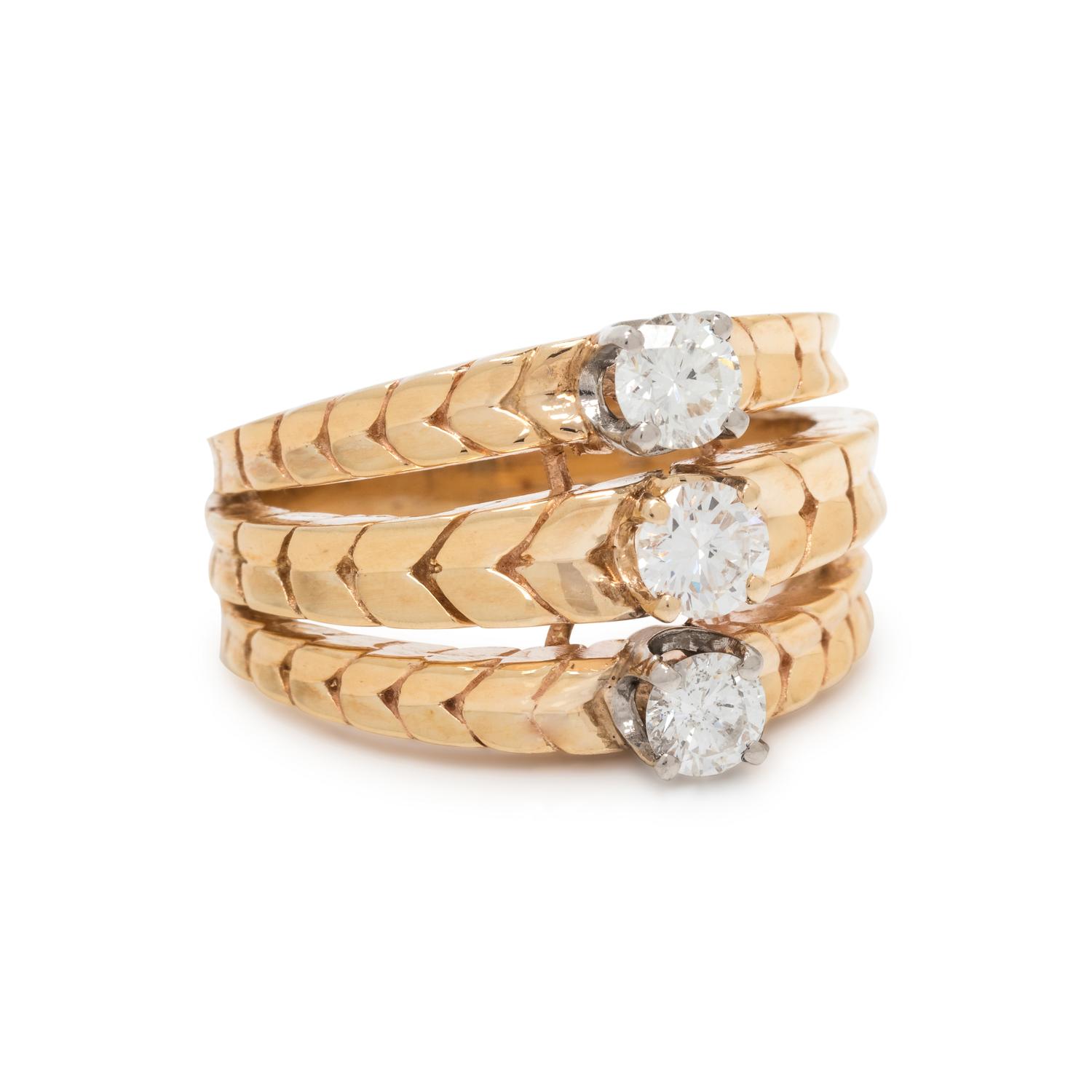 YELLOW GOLD AND DIAMOND RING