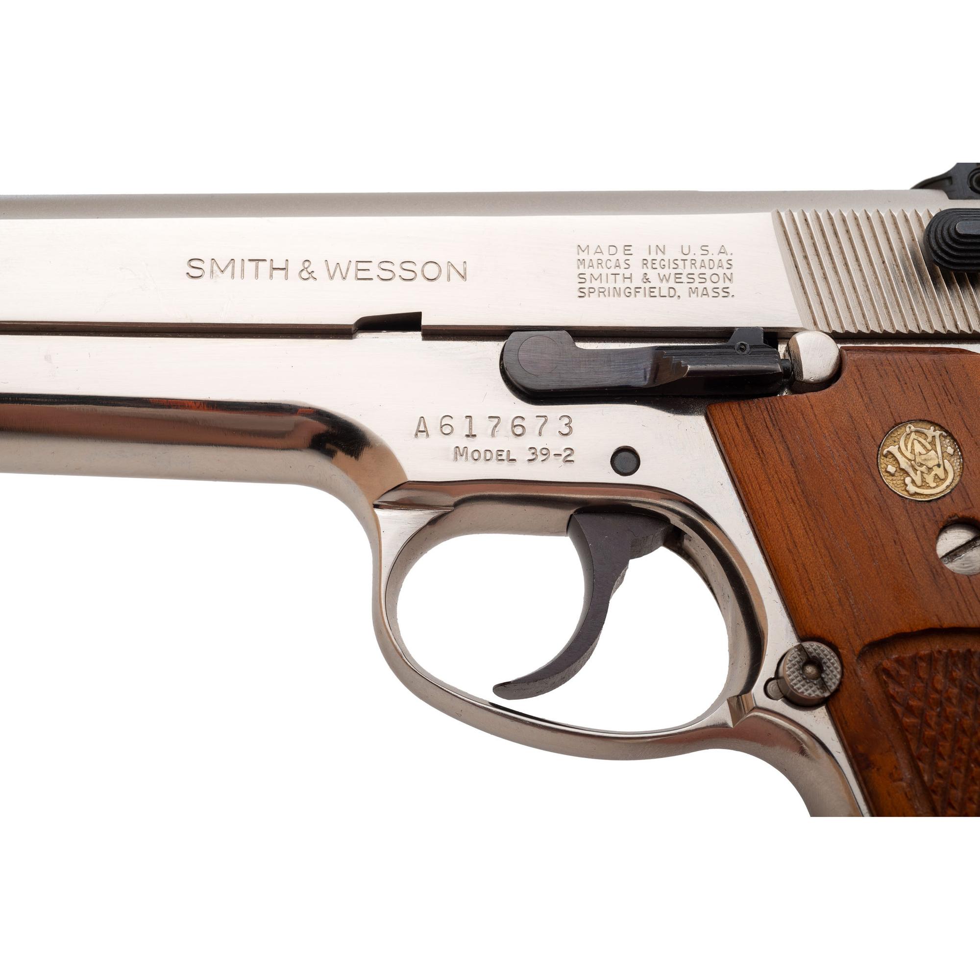 *Smith & Wesson Model 39-2 in Box with Accessories