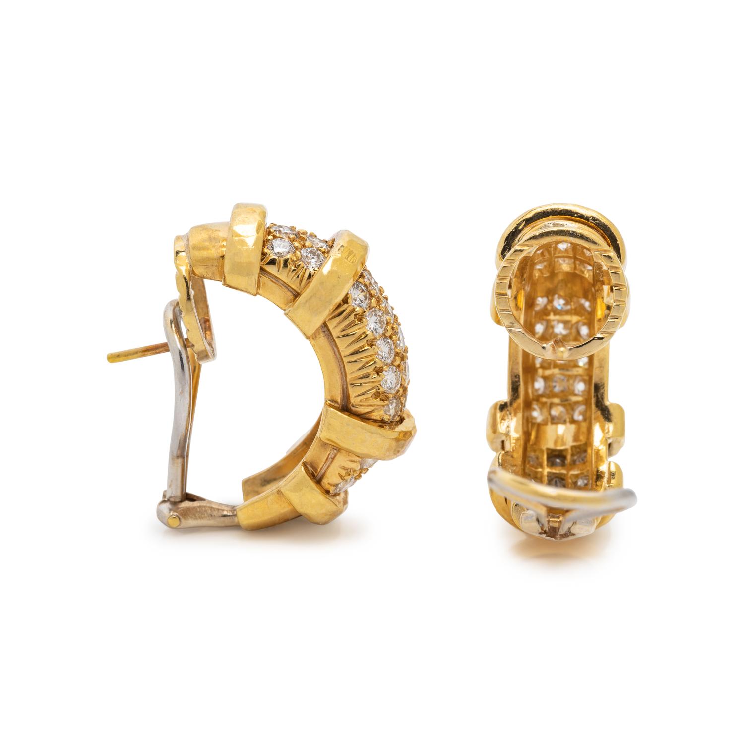 YELLOW GOLD AND DIAMOND EARCLIPS