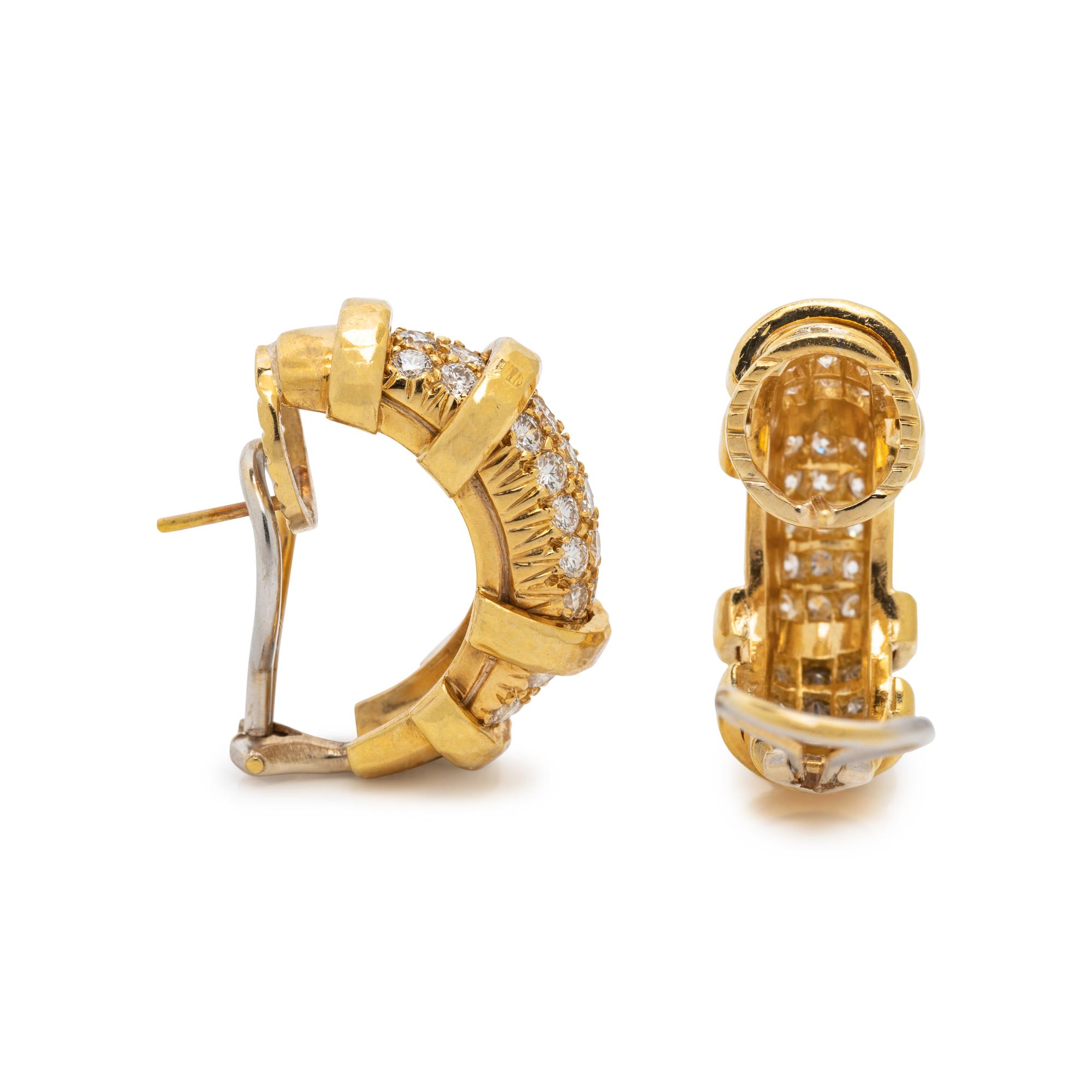 YELLOW GOLD AND DIAMOND EARCLIPS