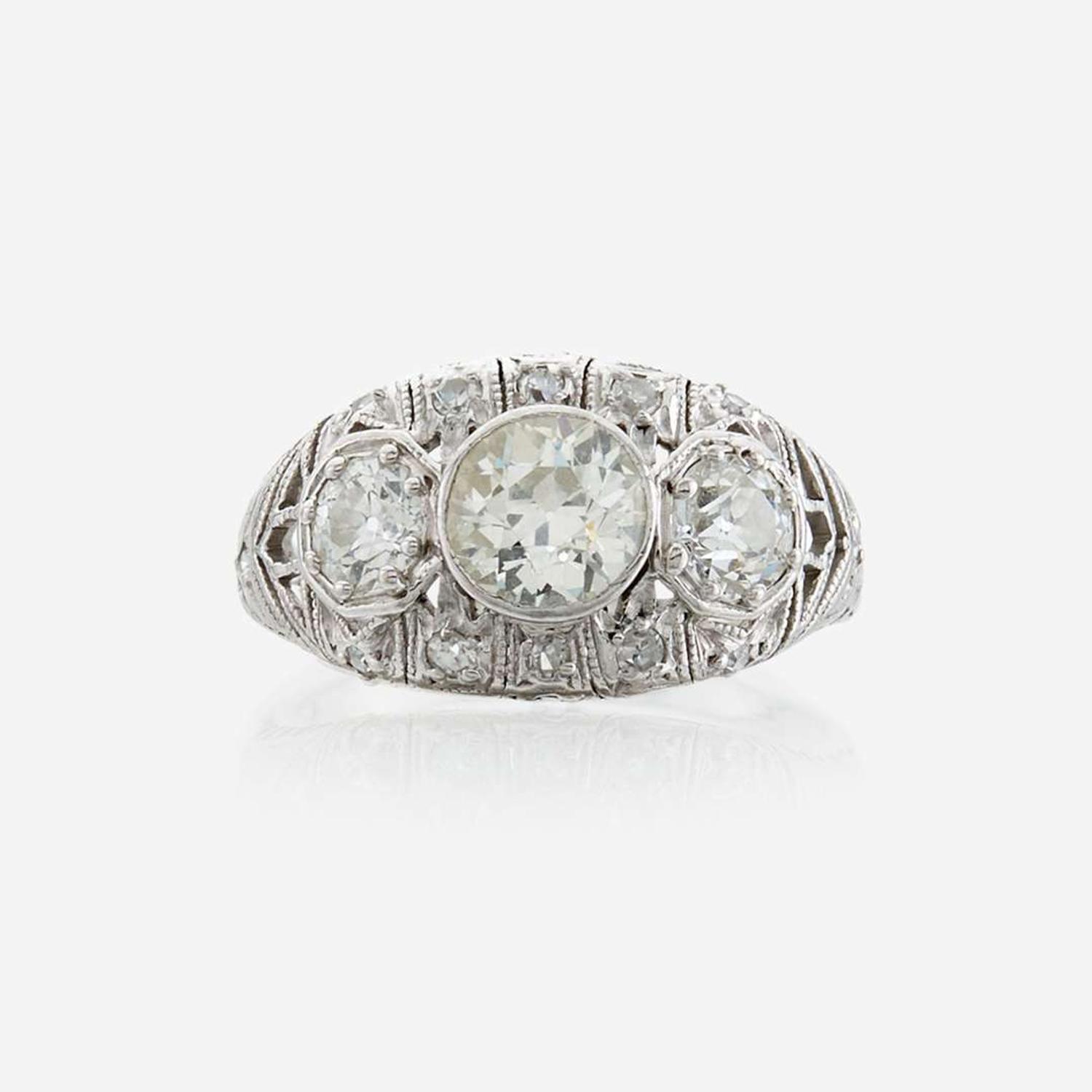 An Art Deco diamond and platinum ring
