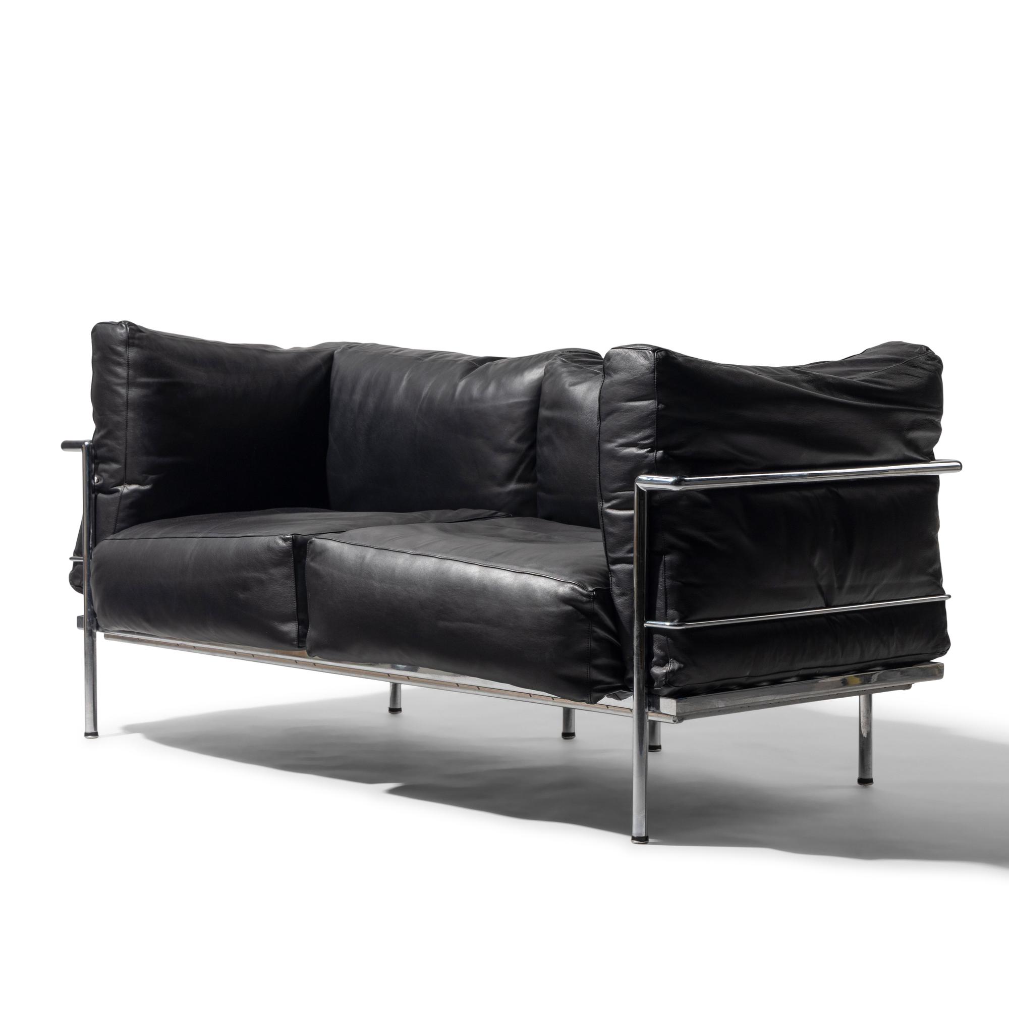 LC2-Style Settee