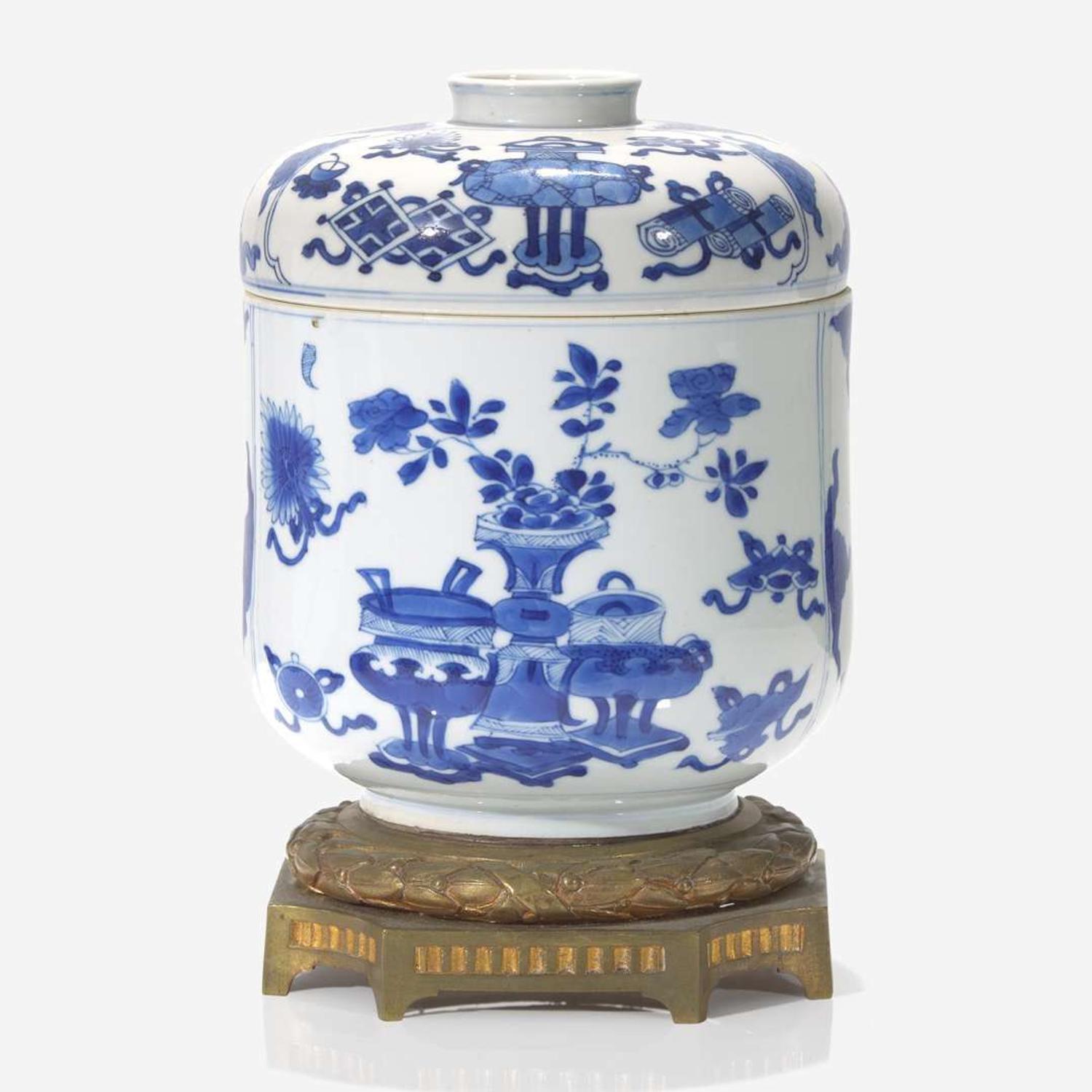 An ormolu-mounted Chinese blue and white porcelain jar and cover 嵌銅鎏金青花蓋罐 The porcelain Kangxi period ?? ? ??