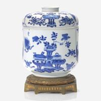An ormolu-mounted Chinese blue and white porcelain jar and cover 嵌銅鎏金青花蓋罐 The porcelain Kangxi period ?? ? ??