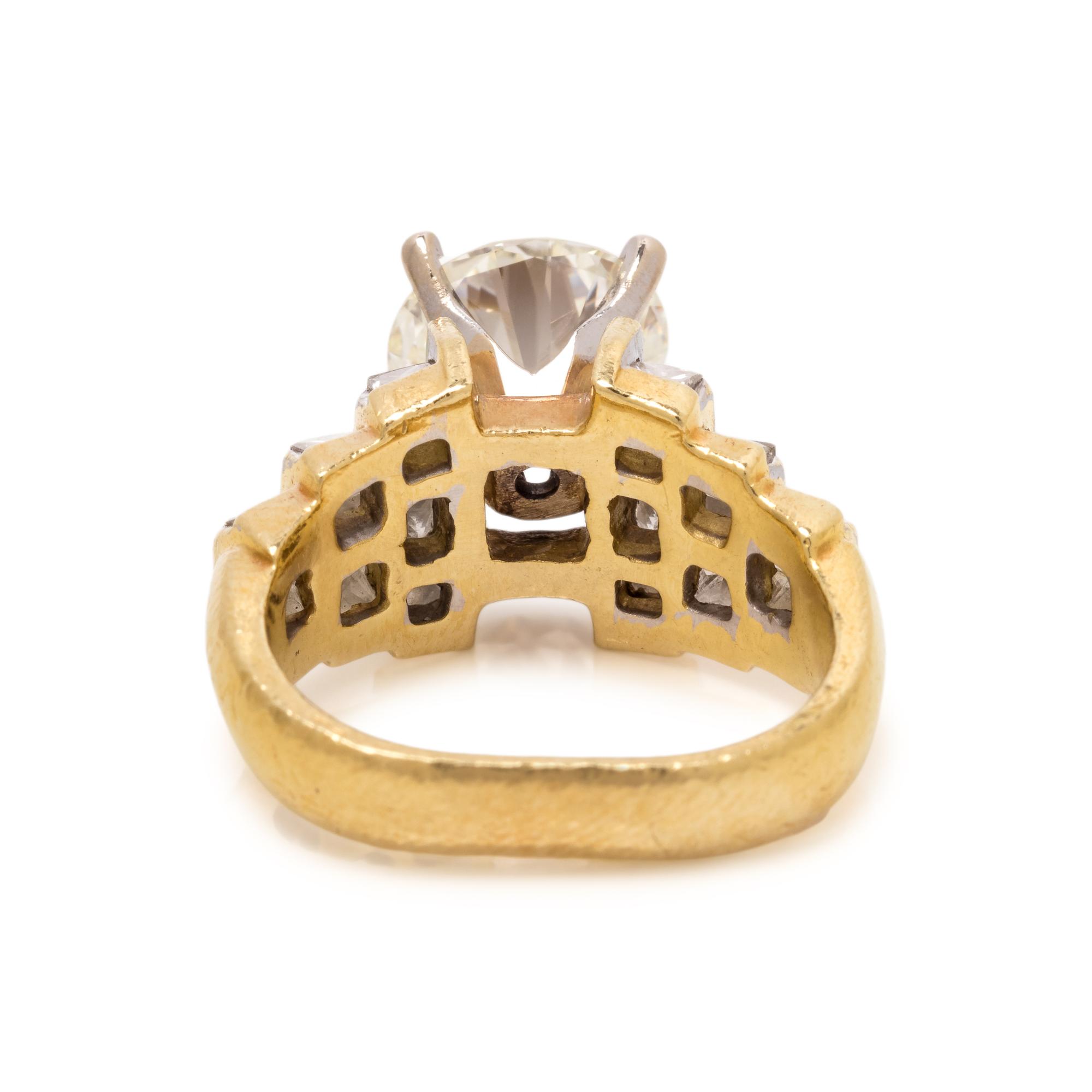 DIAMOND RING