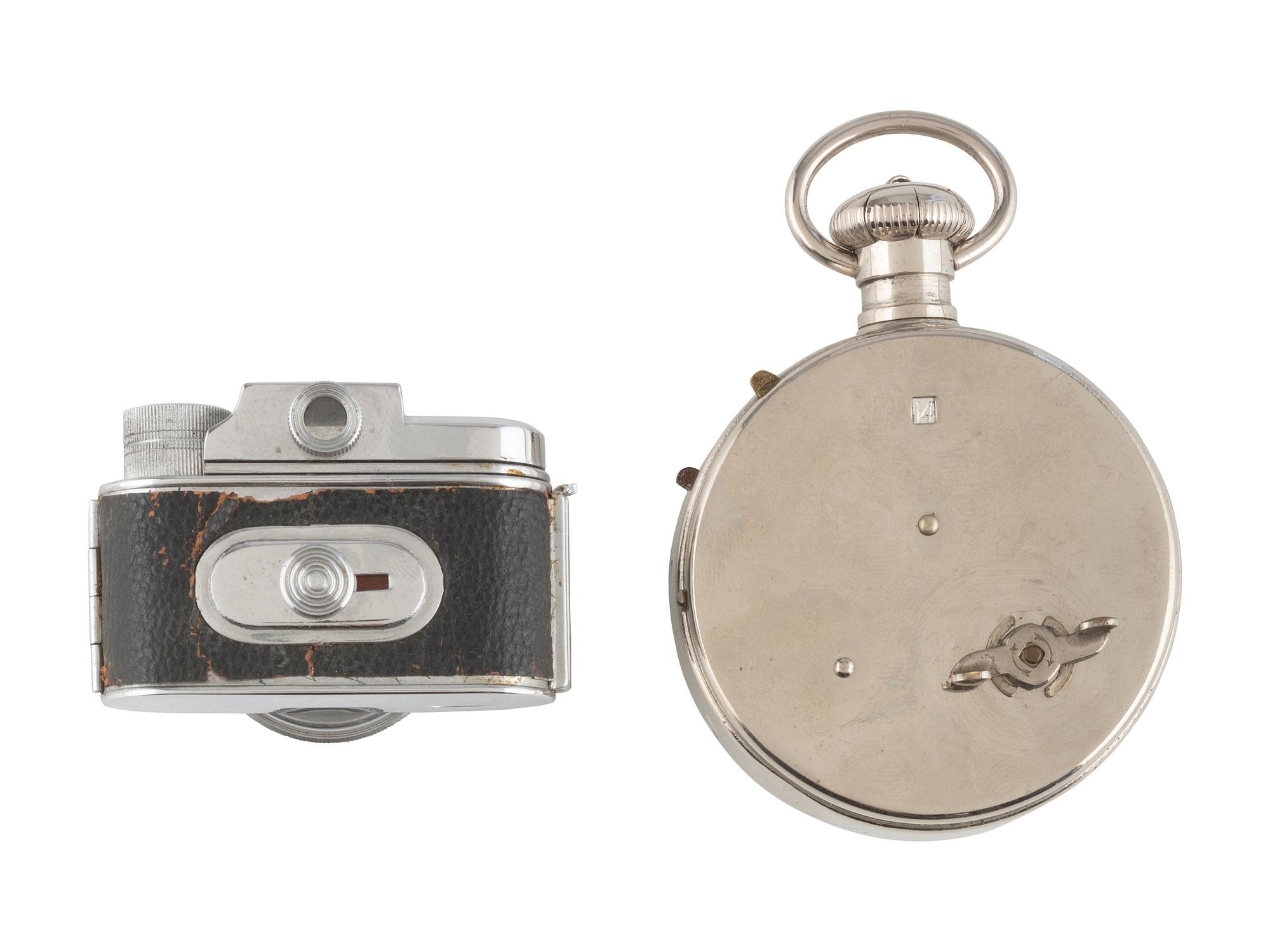 [EARLY PHOTOGRAPHY]. Novelty spy cameras and other photographic ephemera.