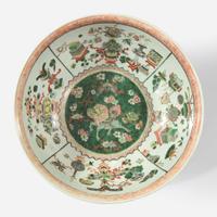 A Chinese famille verte-decorated porcelain basin 五彩瓷盆 19th/20th century ???????