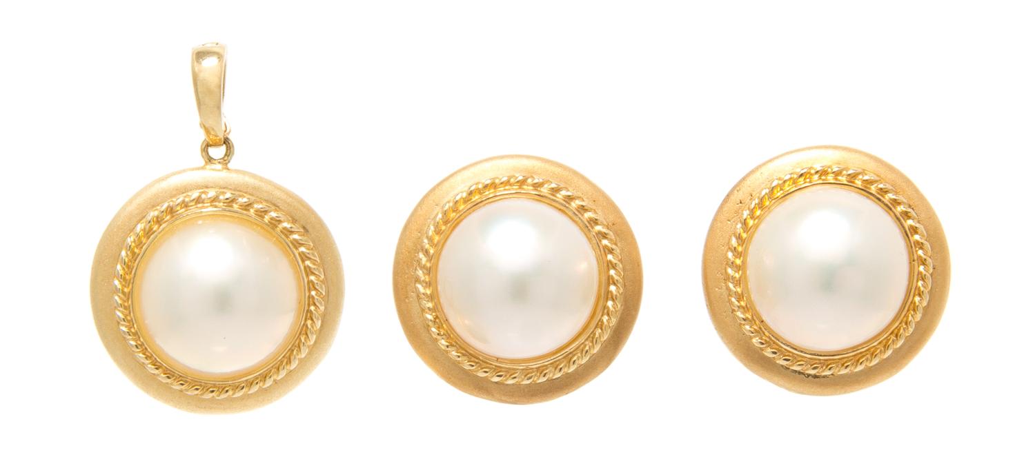A 14 Karat Yellow Gold and Mabe Pearl Demi Parure, 10.10 dwts.