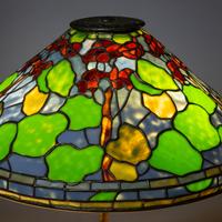 Table lamp with Geranium shade
