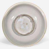 A Chinese underglaze blue and enameled porcelain basin 青花粉彩開光人物小盆 Late 18th century ?????