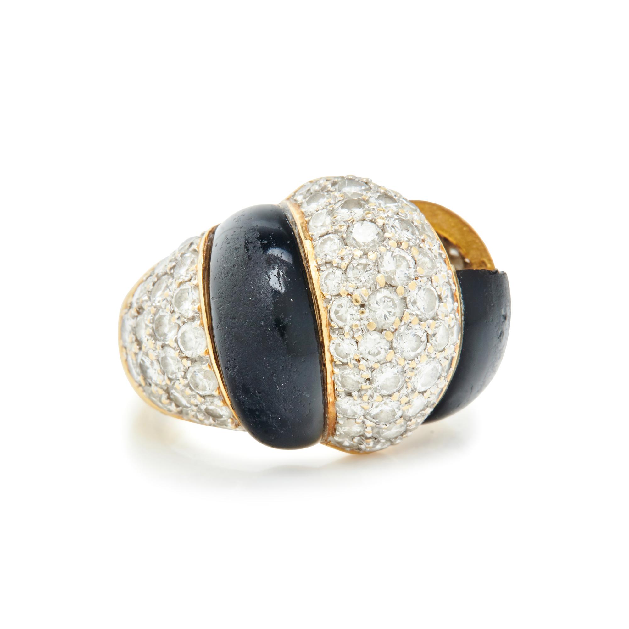 YELLOW GOLD, ONYX, AND DIAMOND RING