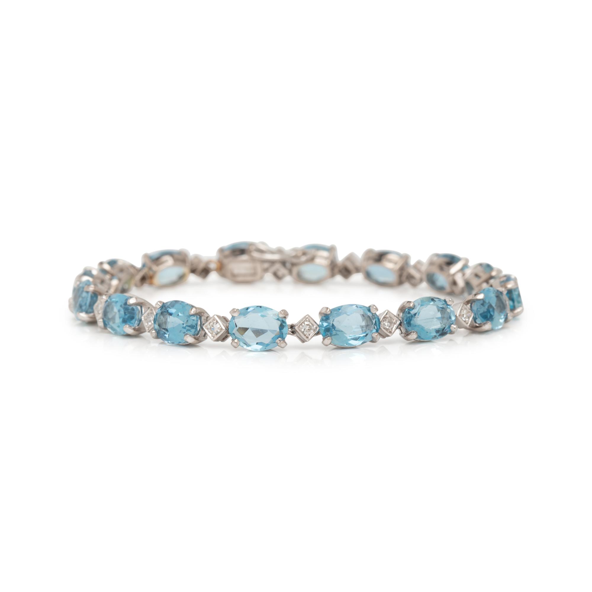 AQUAMARINE AND DIAMOND BRACELET