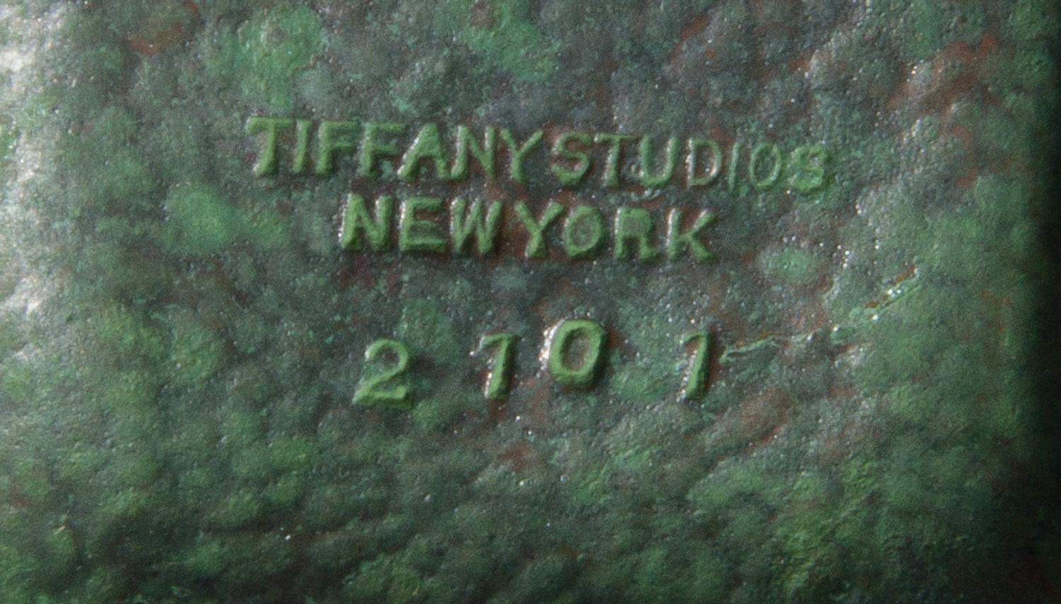 Tiffany Studios, a two-piece smoking set (2079, 2101)