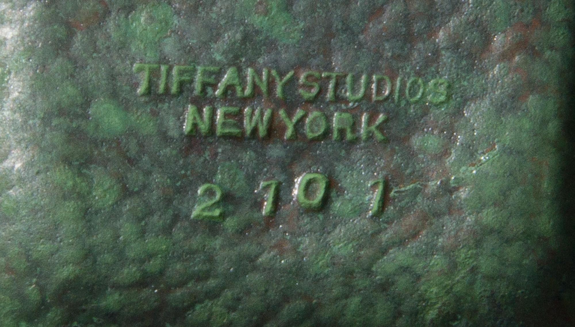 Tiffany Studios, a two-piece smoking set (2079, 2101)