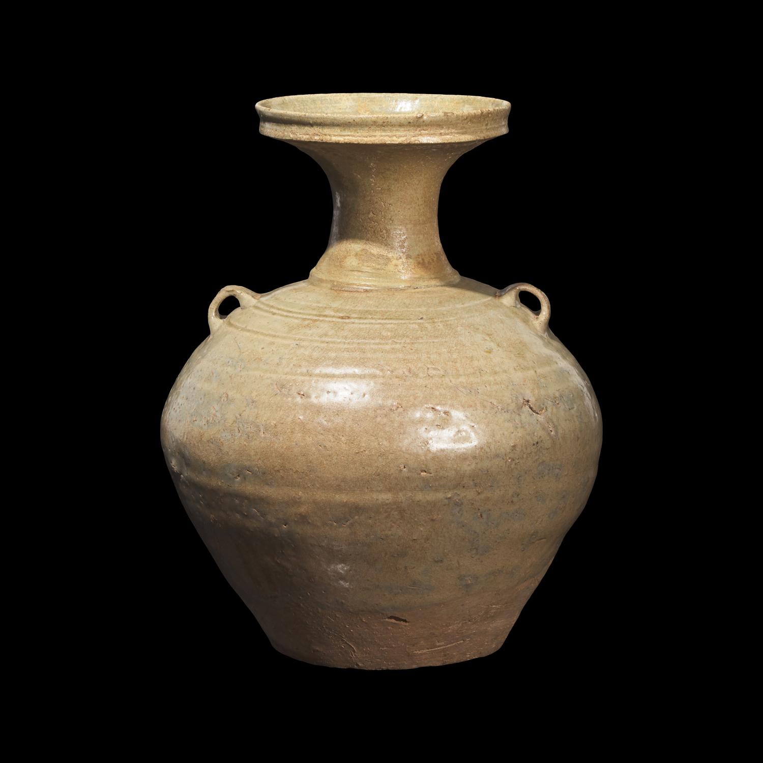 A Chinese White Glazed Vase, Tang Dynasty 唐 白釉盤口瓶