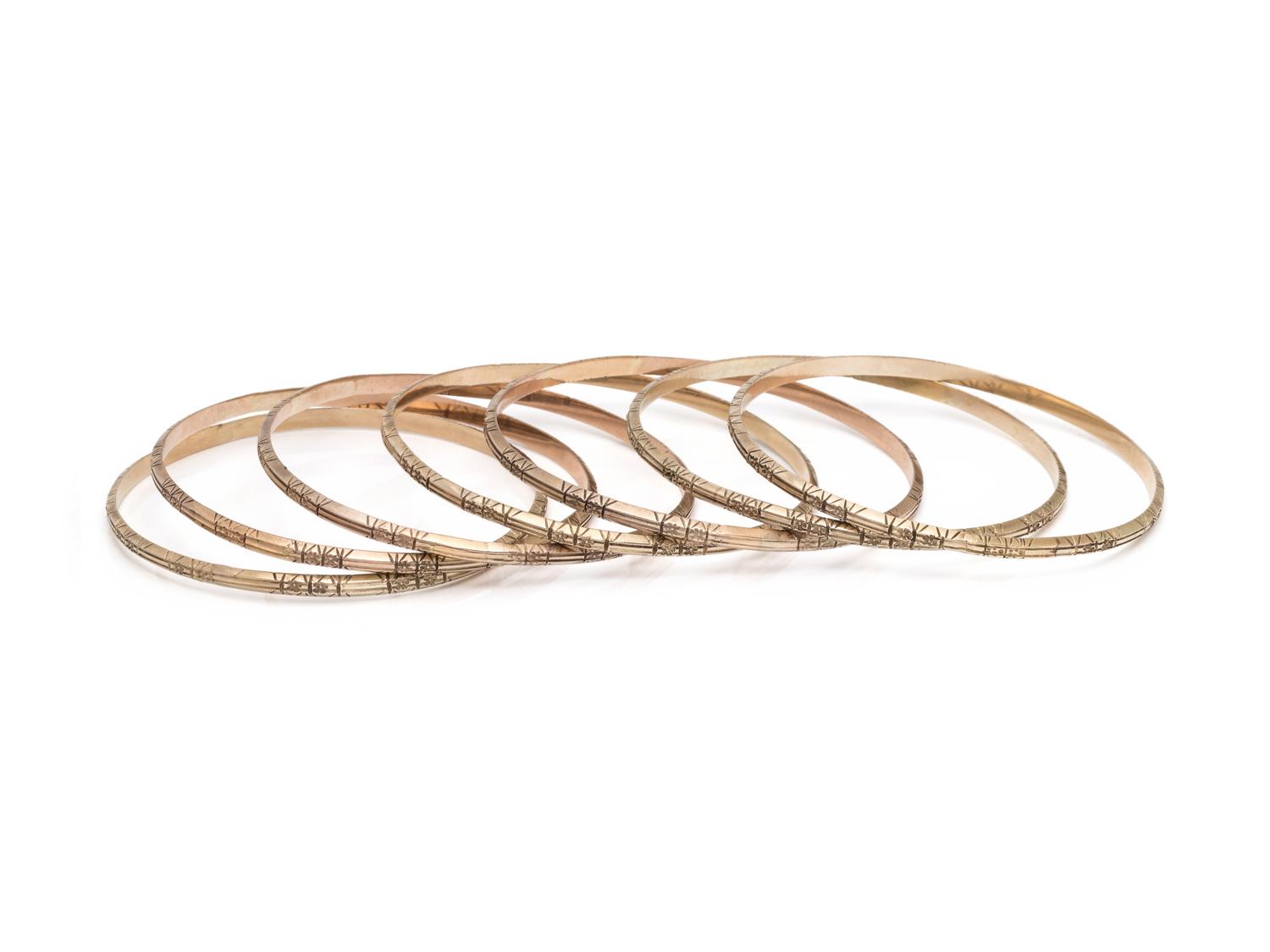 YELLOW GOLD BANGLE BRACELET SET