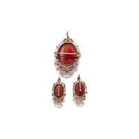 VICTORIAN, ROSE GOLD AND AGATE CAMEO DEMI-PARURE