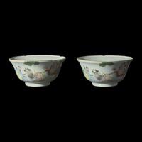 A Pair of Chinese Famille Rose 'Immortals' Bowls, Late Qing-Republic Period 晚清-民國 粉彩仙人圖花口碗一對