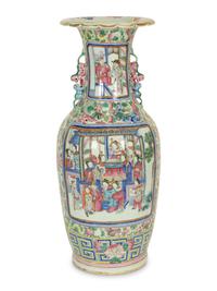 A Large Chinese Famille Rose Porcelain Vase