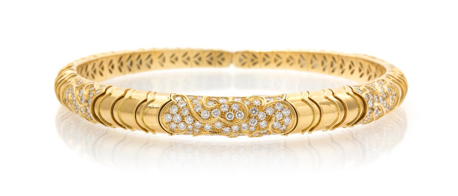 An 18 Karat Yellow Gold and Diamond Collar Necklace, 94.90 dwts.