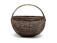 A Stained Splint Buttocks Basket