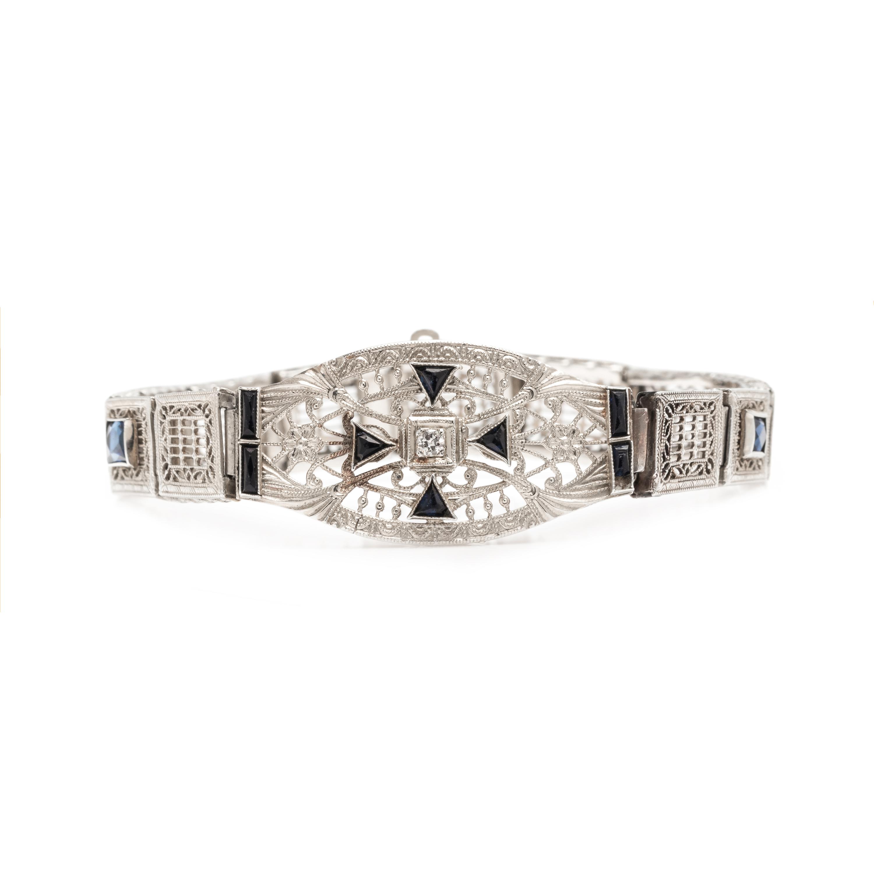 WHITE GOLD, DIAMOND AND BLUE GLASS BRACELET