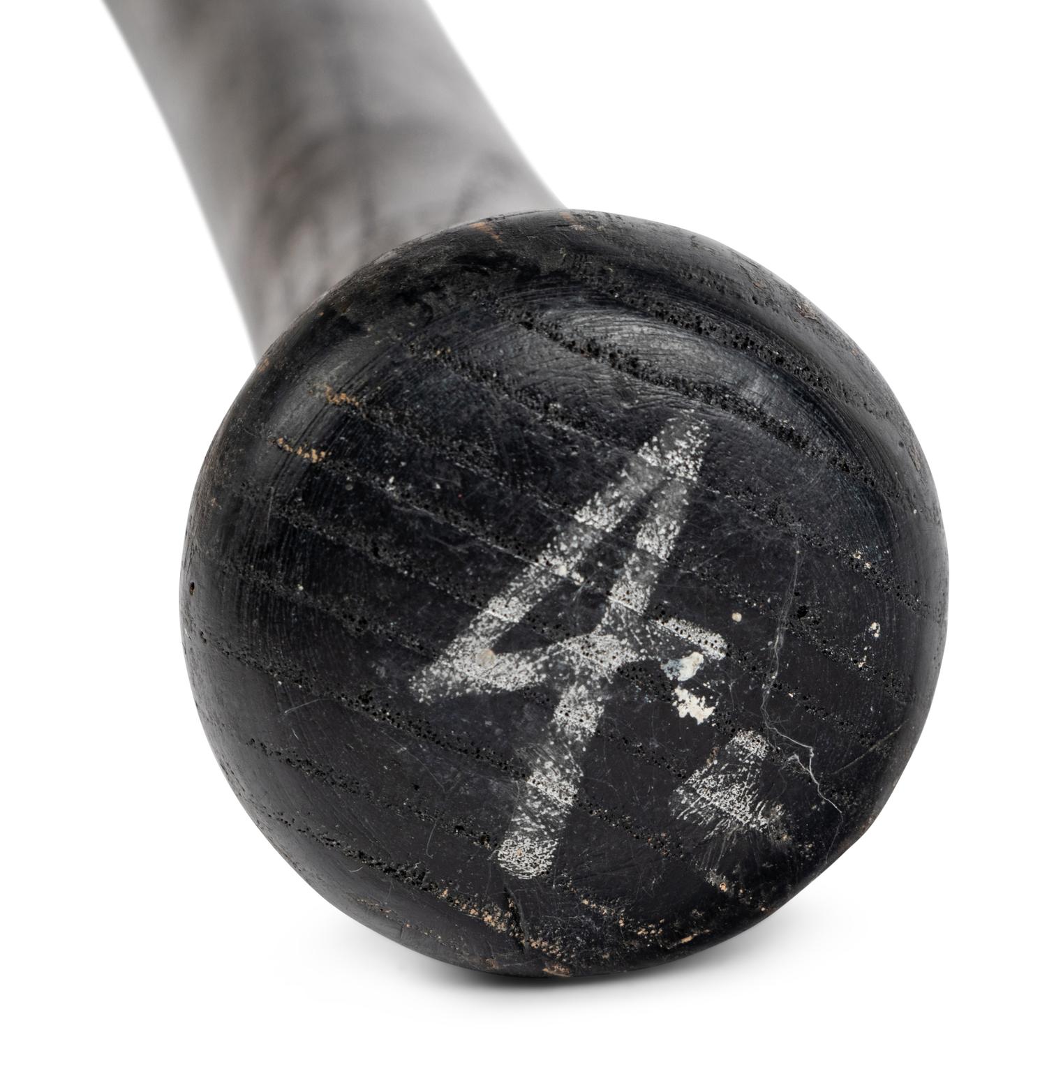 A 1997 Paul Molitor Game Used Louisville Slugger Bat and Signed Autograph Baseball
