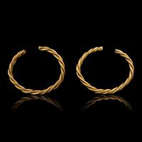 A Pair of Chinese Twisted Gold Bracelets, Qianzhuo, 19th Century or Later 清或更晚 金紐絲鉗鐲一對