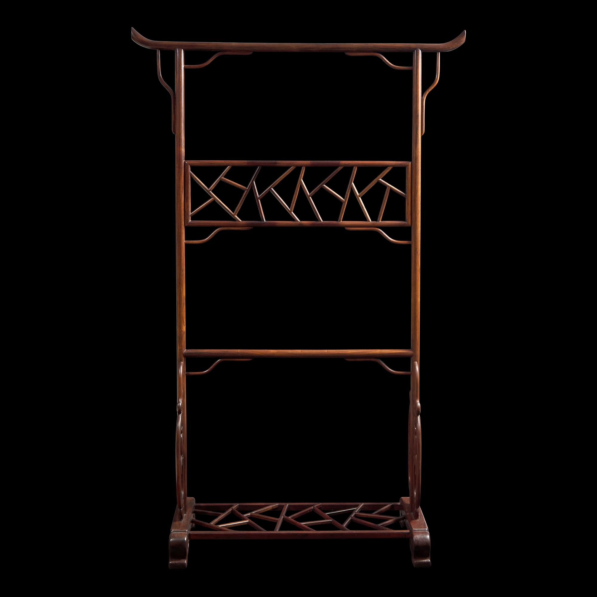 A Chinese Carved Hongmu Clothes Stand, Yijia, 20th Century 近代 紅木透雕冰梅紋衣架