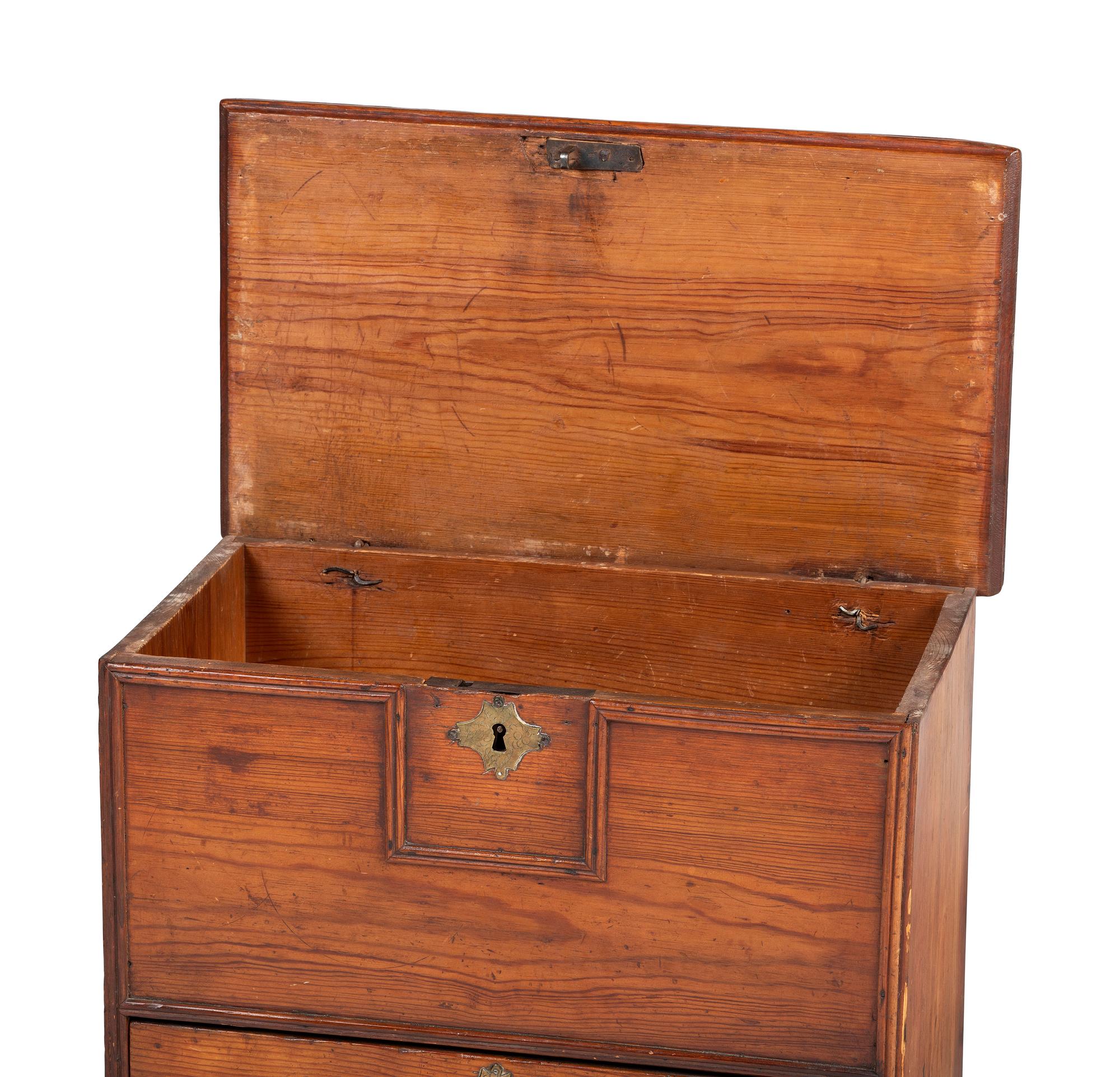 A Diminutive William and Mary Yellow Pine One-Drawer Blanket Chest