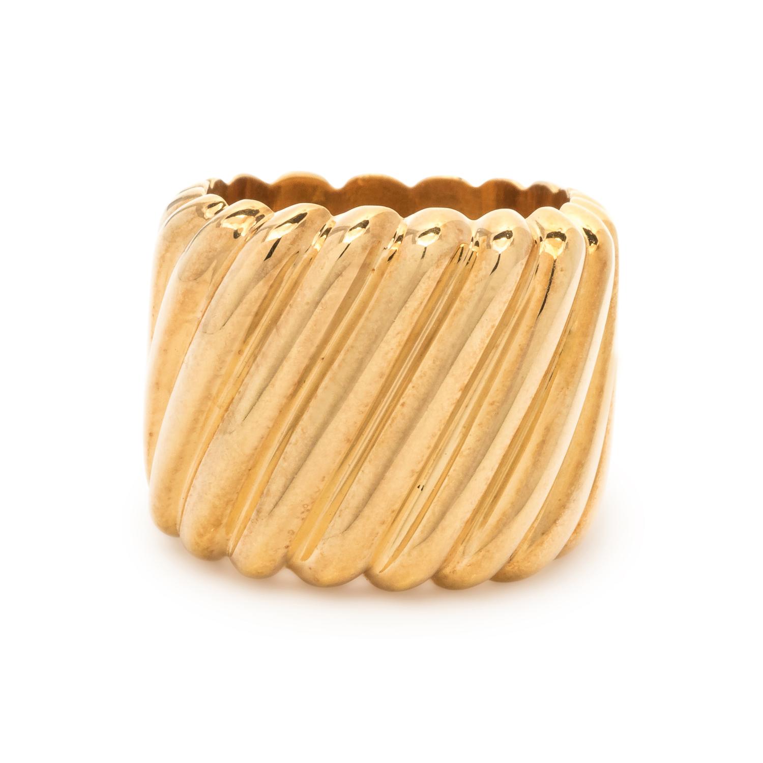 MARVIN SCHLUGER, YELLOW GOLD RING