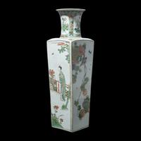 A Chinese Famille Verte Porcelain Square Baluster Vase, Kangxi Period 清康熙 五彩人物花鳥圖四方瓶