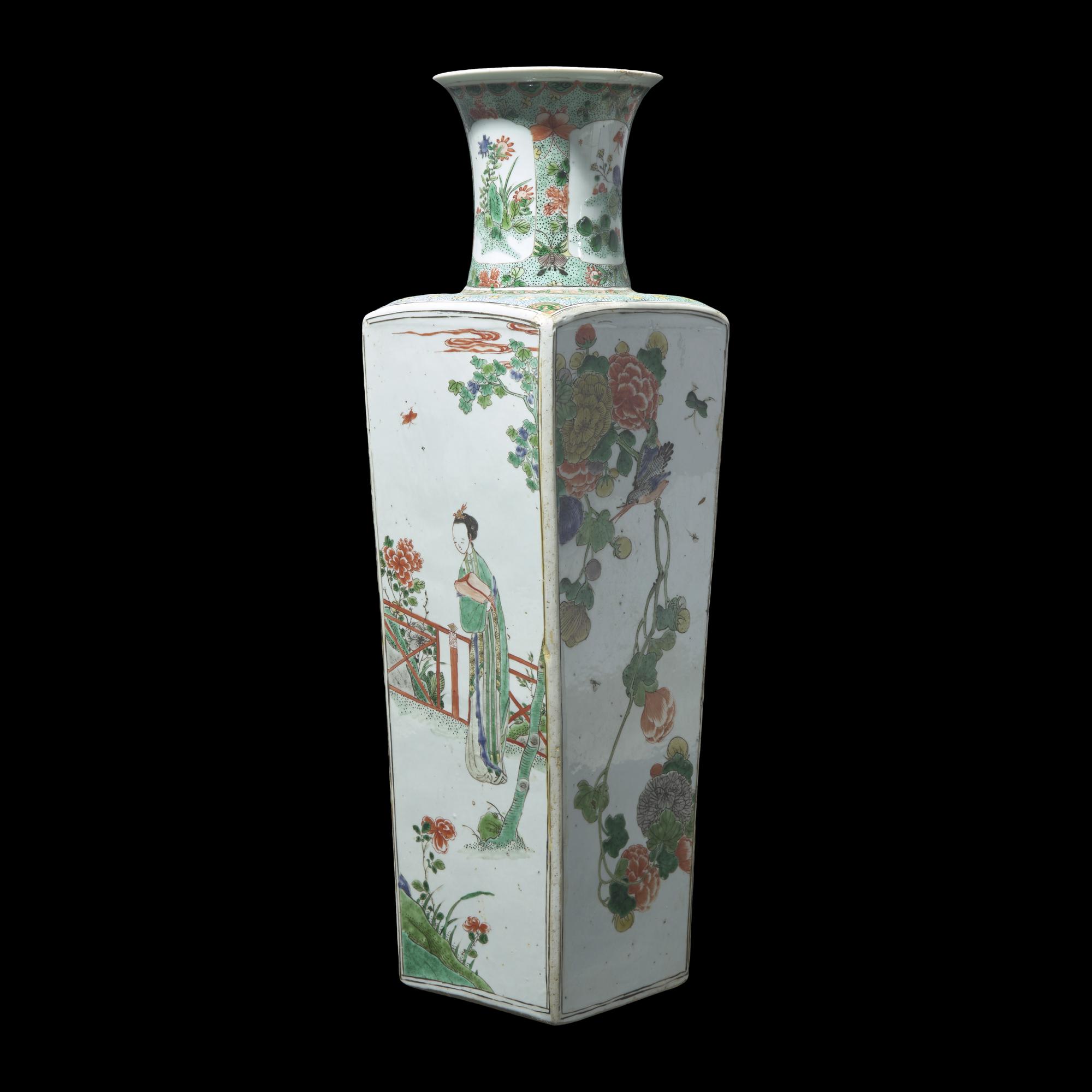 A Chinese Famille Verte Porcelain Square Baluster Vase, Kangxi Period 清康熙 五彩人物花鳥圖四方瓶