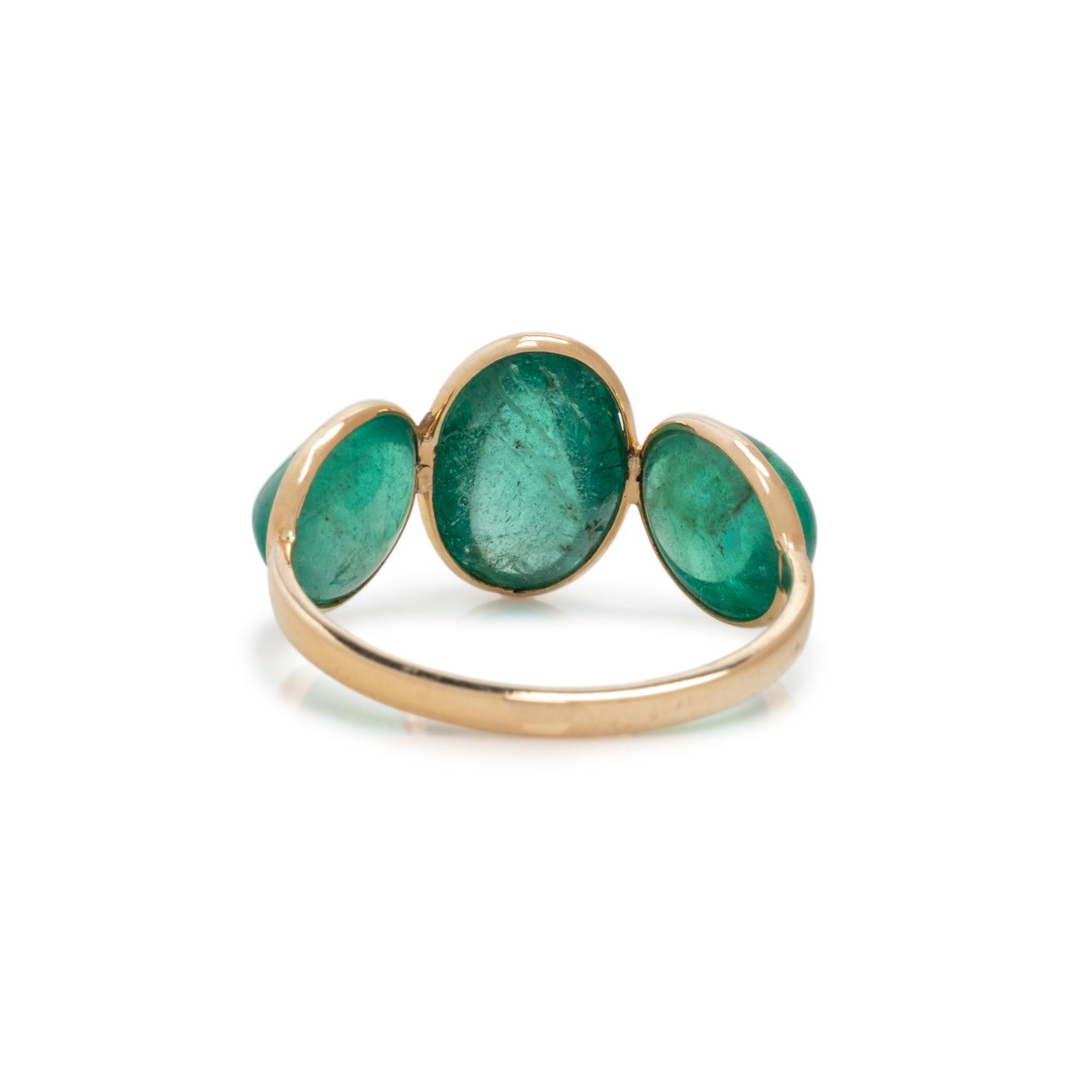 YELLOW GOLD AND EMERALD RING