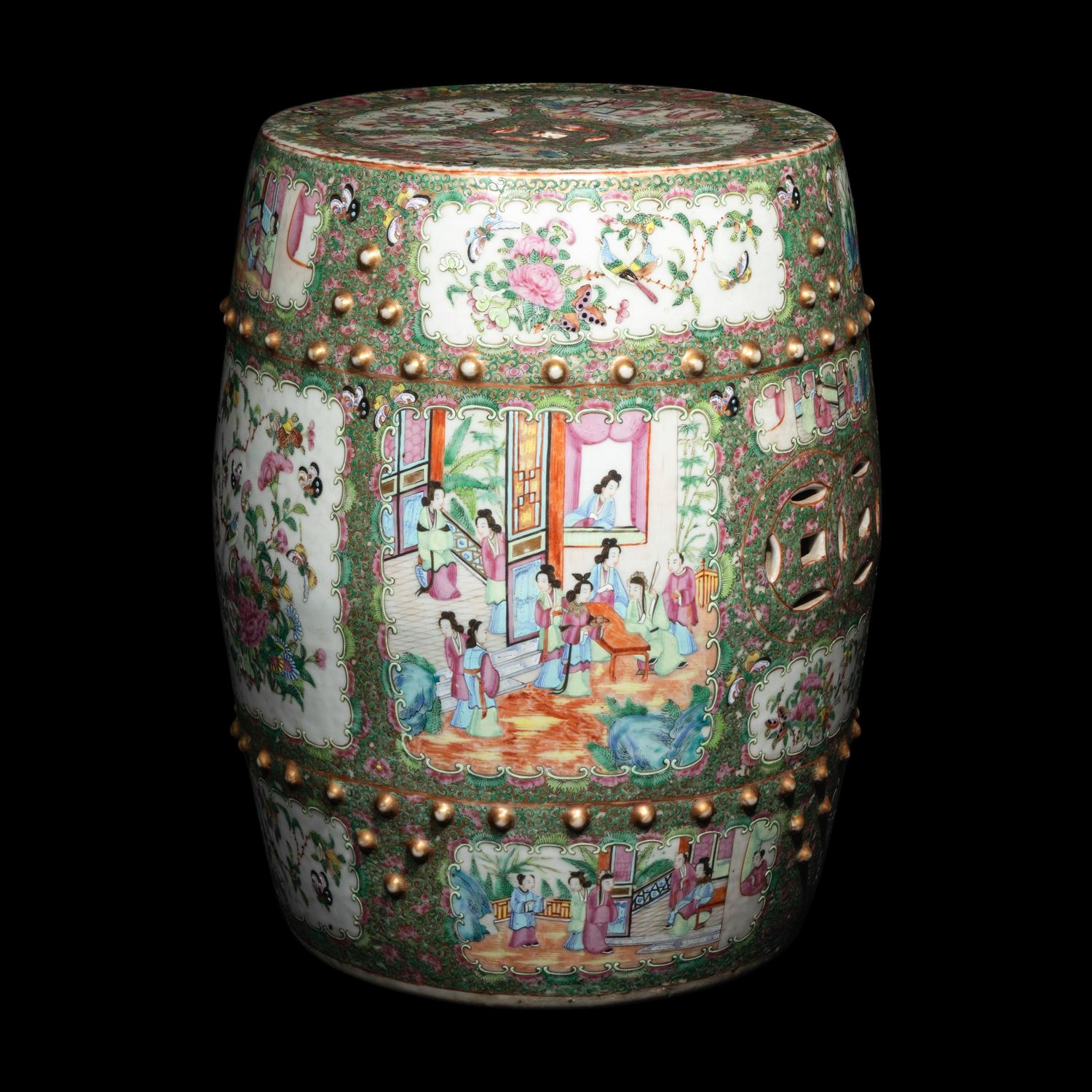 A Chinese Export Rose Medallion Porcelain Garden Stool, Late Qing Dynasty 清晚期 廣彩人物圖鼓凳