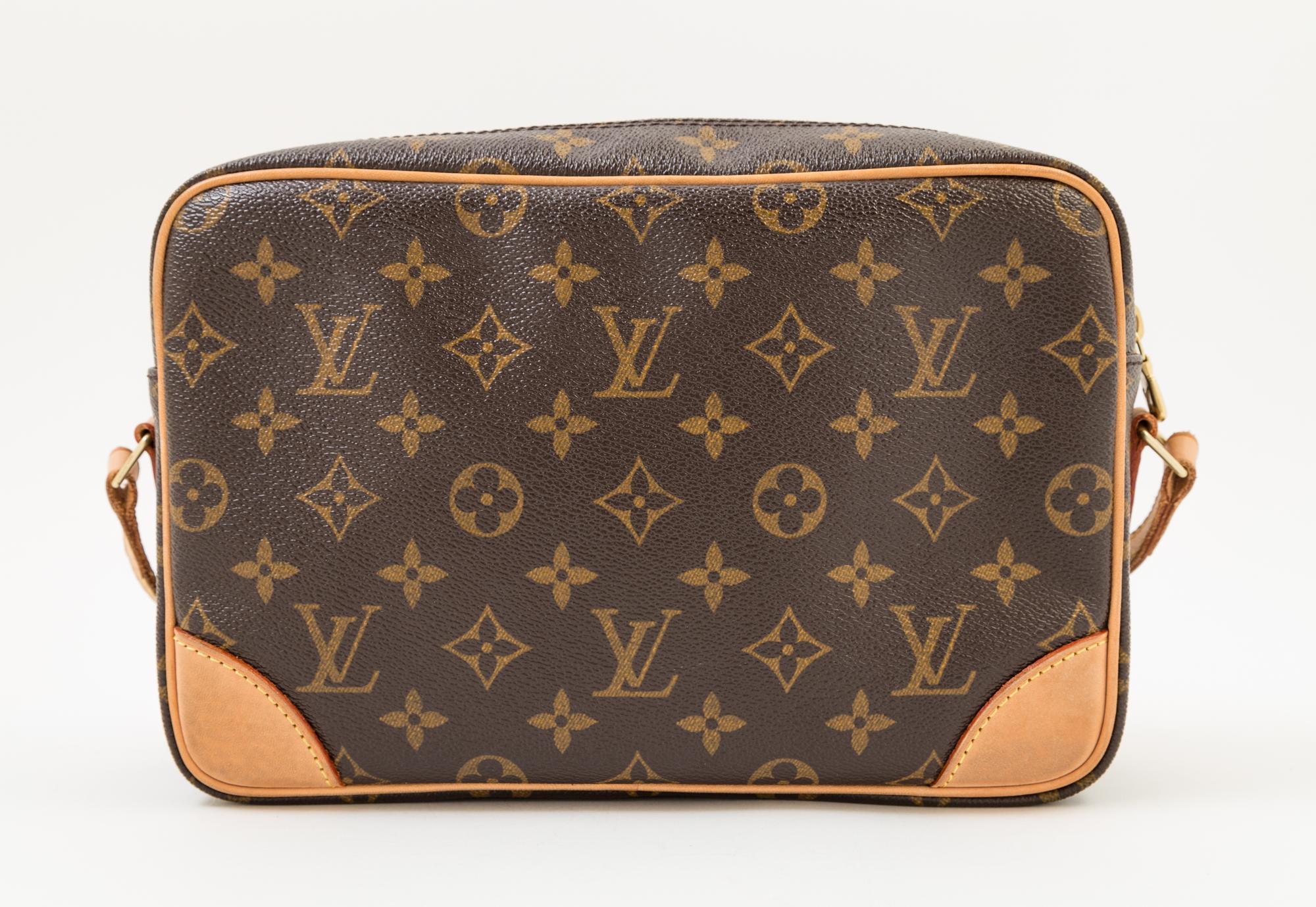 A Louis Vuitton Monogram Canvas Trocadero 27 Bag, 10.5" x 7" x 2.75"; Adjustable strap: 45"- 56.