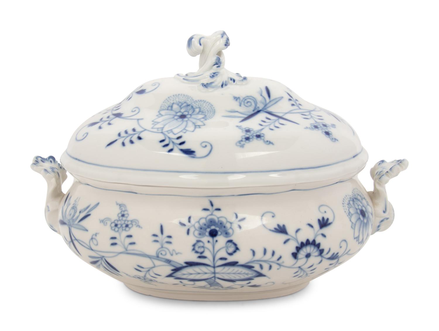 A Meissen Blue Onion Porcelain Tureen