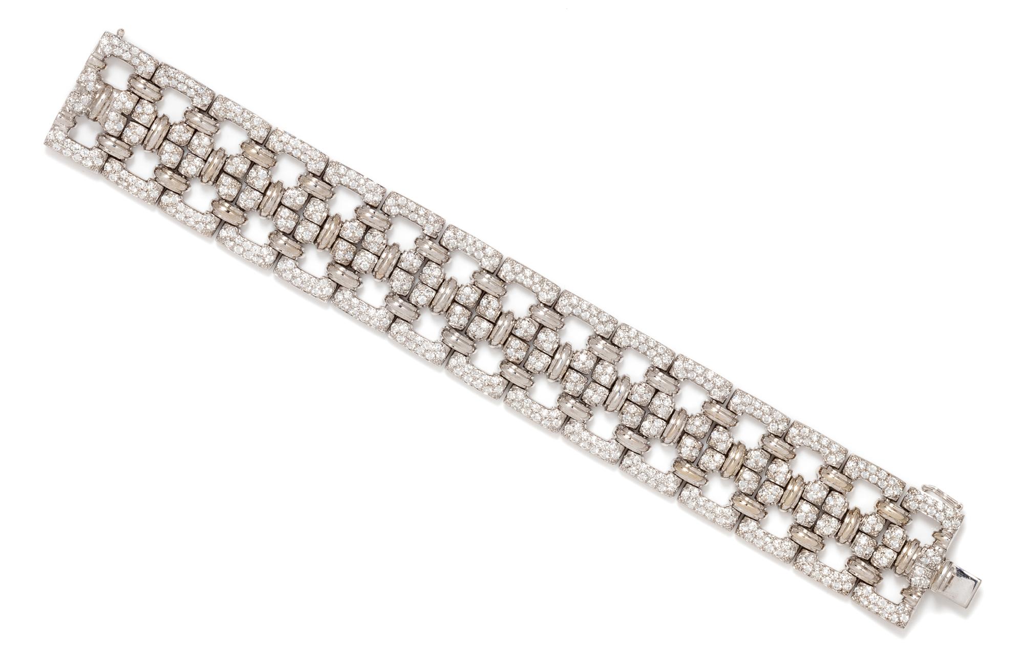 An 18 Karat White Gold and Diamond Bracelet, 59.00 dwts.