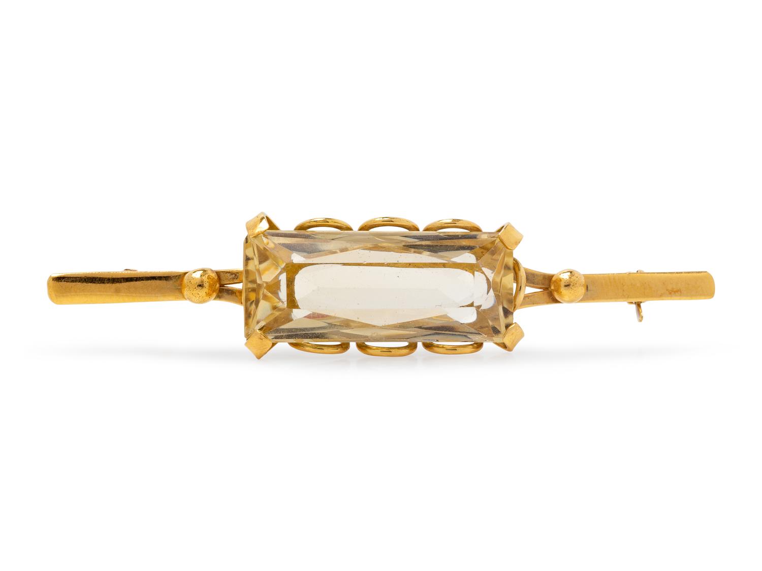 An 18 Karat Yellow Gold and Quartz Bar Brooch,