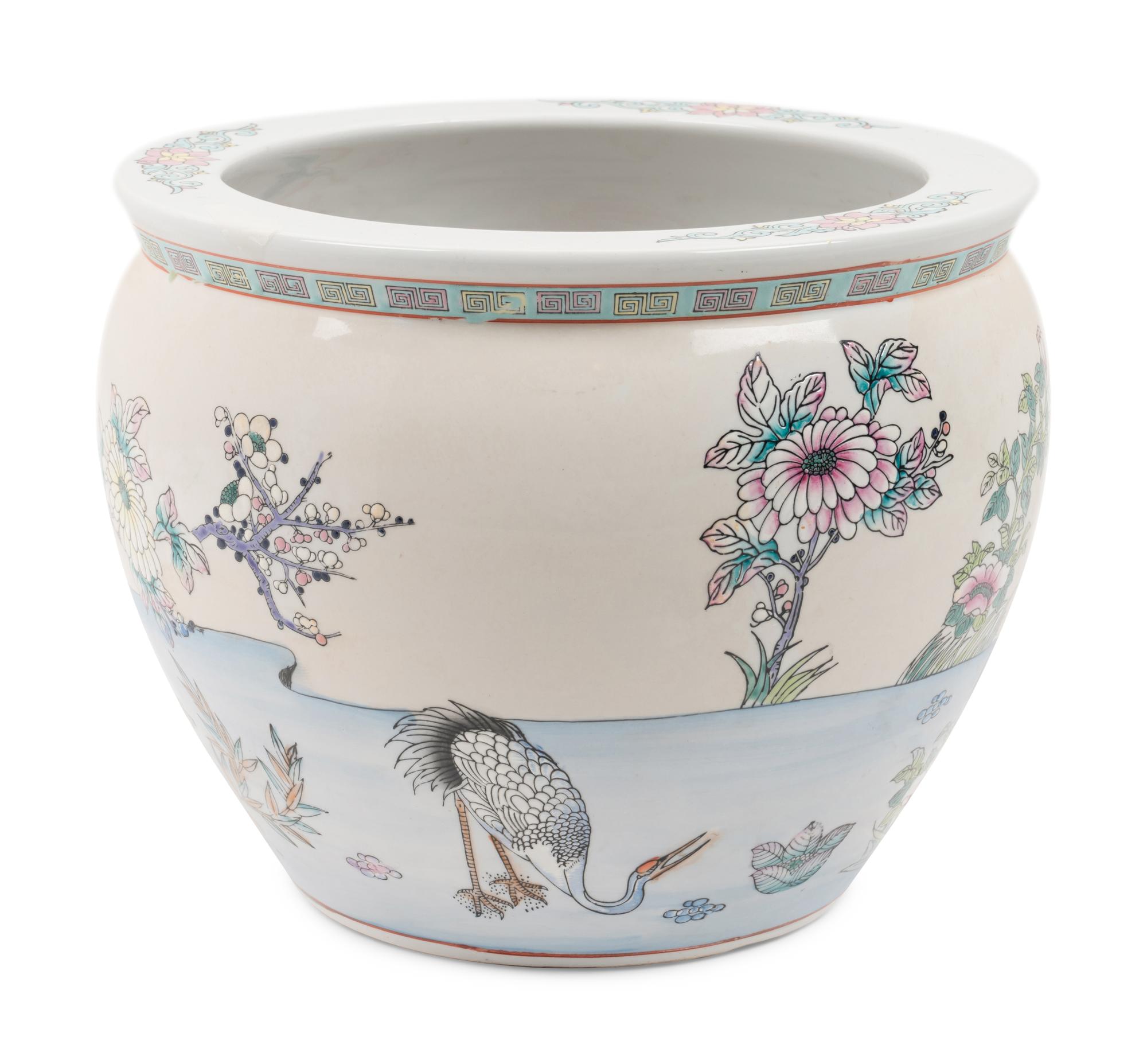 A Chinese Export Porcelain Jardinière